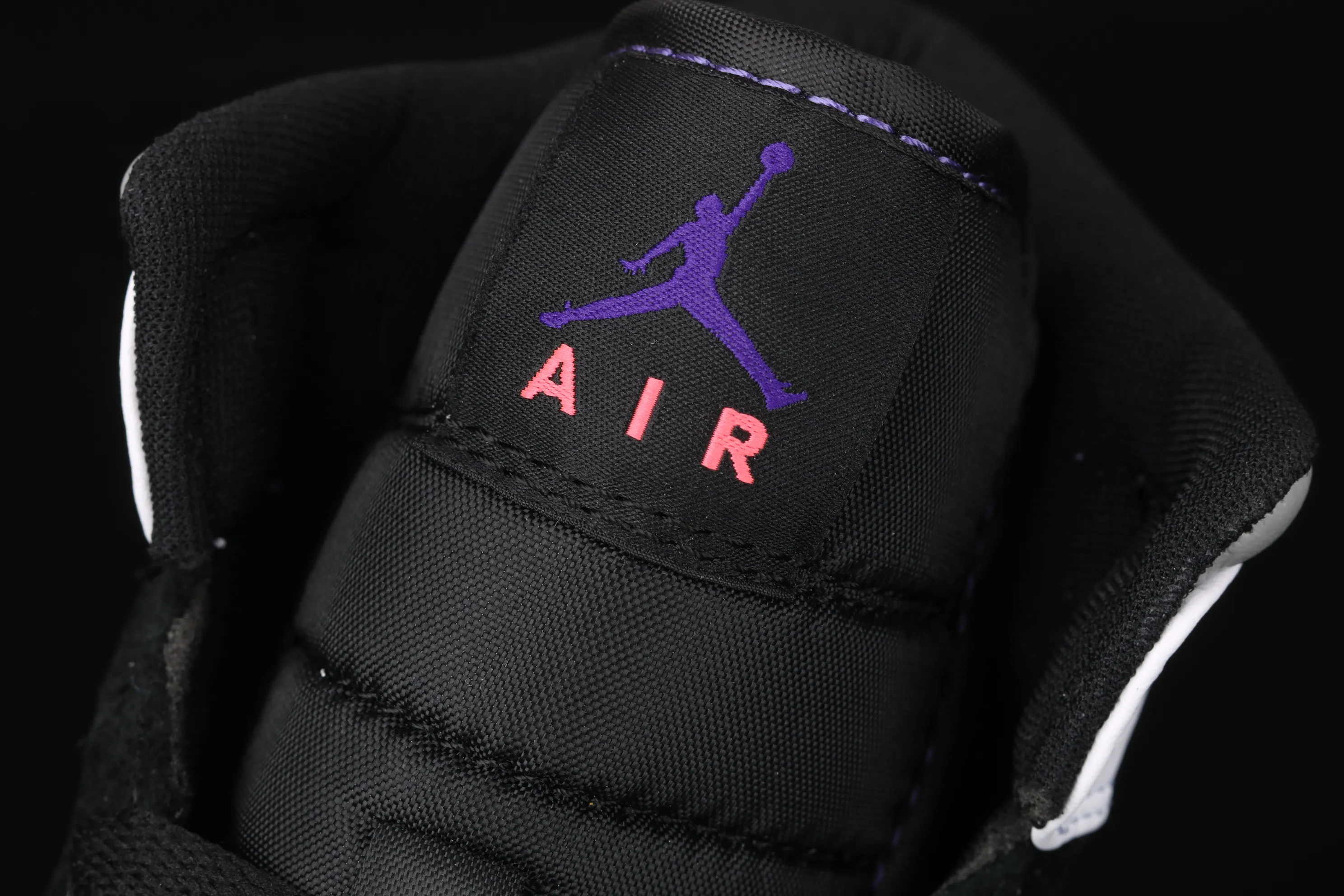 All categories Air Jordan Jordan series basketball shoes Air Jordan 1 Mid Air Jordan 1 Mid AJ1 Joe 1 China Grizzly Panda 852542-105